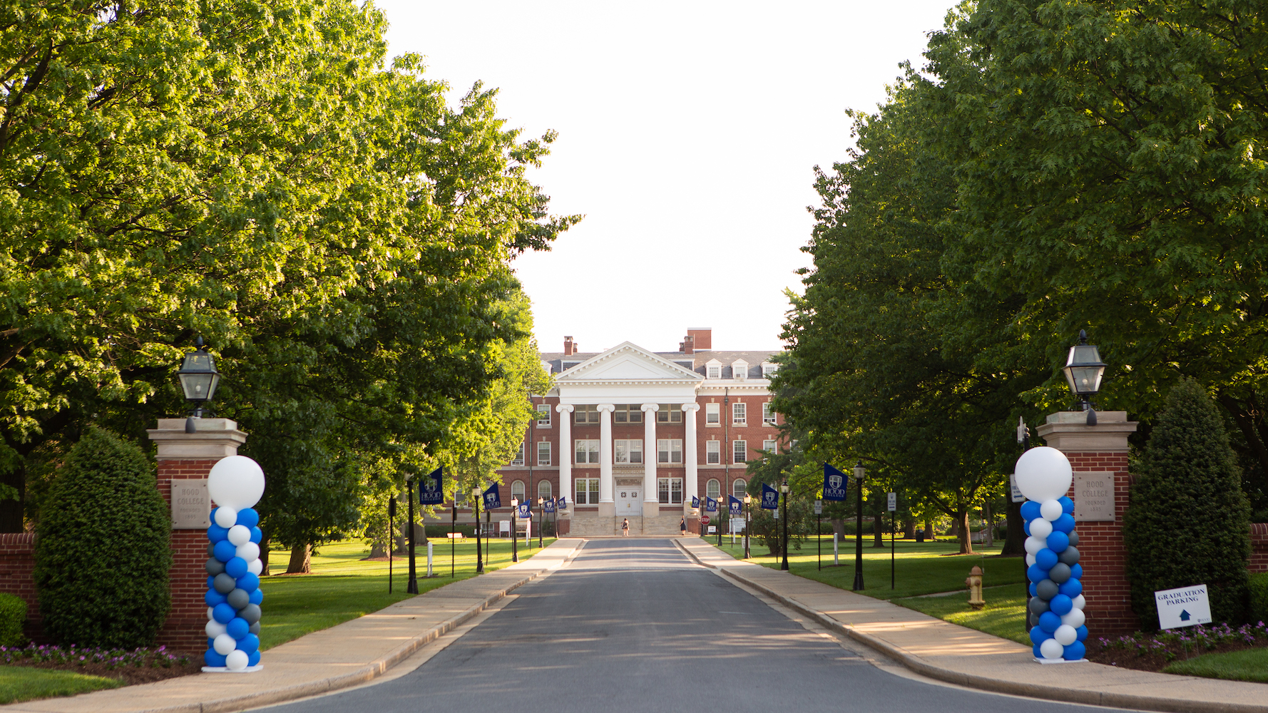 Hood College Seal