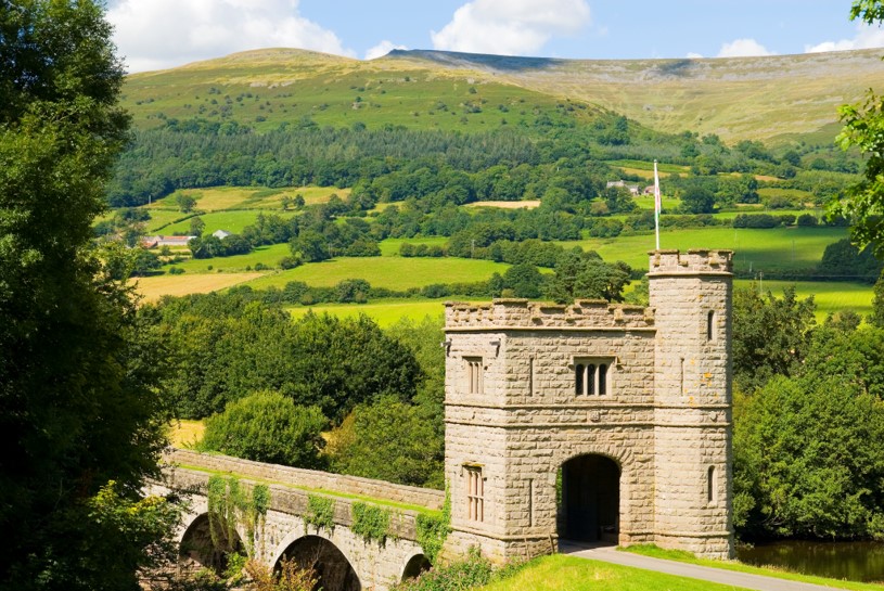 Glanusk Tower and Park